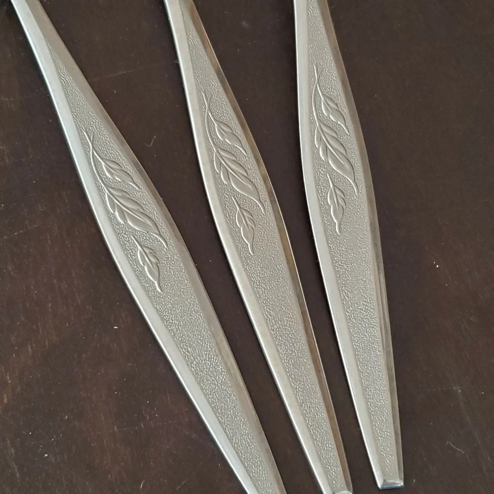 3 Serving Pieces Spoons‎ Oneida Community Woodmere Textured Wheat Leaf stainless